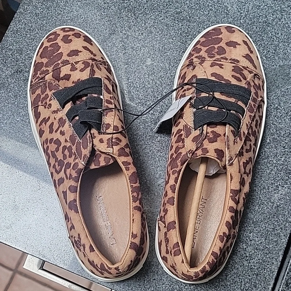 Shoes - Picture 1 of 3
